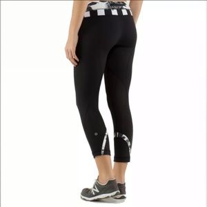 Lululemon Run Inspire Crop Brisk Bloom 6